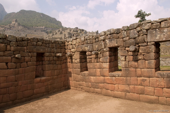 Intérieur d'un bâtiment de Machu Picchu (1)